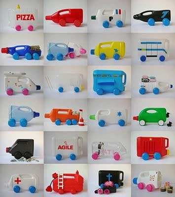 coches de juguetes con material reciclable