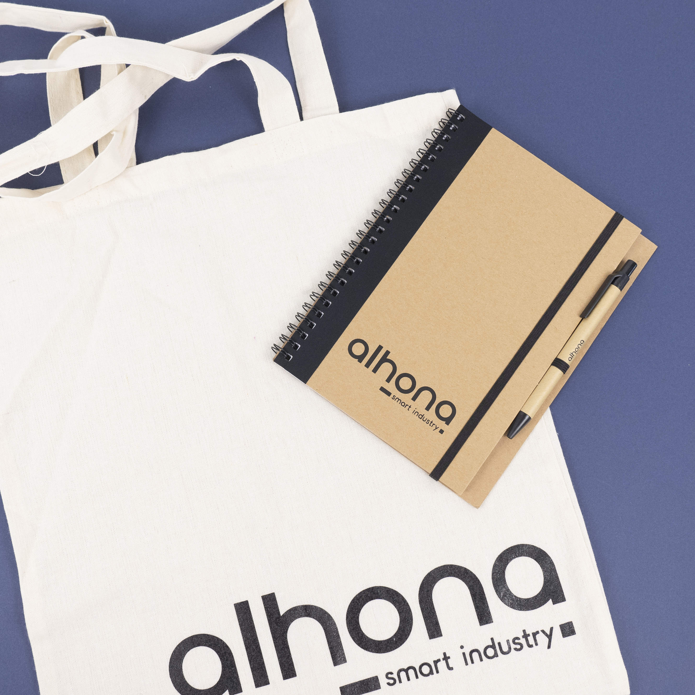 Kit de bienvenida de Albona: bolsa de tela, cuaderno y bolígrafo